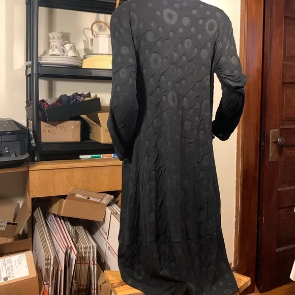 NICHE BY NILGUN DERMAN BLACK “COZY DOT KNIT” BLACK BUBBLE HEM DRESS