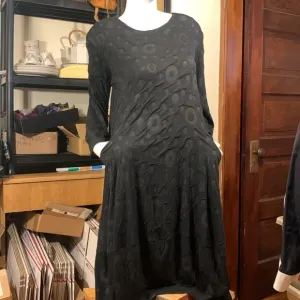 NICHE BY NILGUN DERMAN BLACK “COZY DOT KNIT” BLACK BUBBLE HEM DRESS