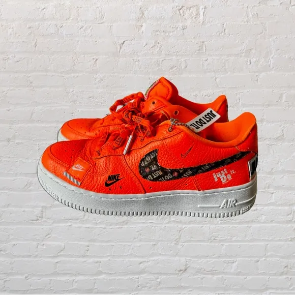 Nike Air Force 1 &quot;Just Do It&quot; Size 6Y Like New