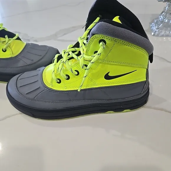 Nike High ACG Woodside 2 - youth 6 boots