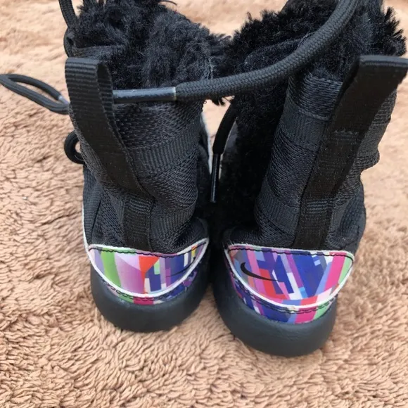Nike Roshe One Boots