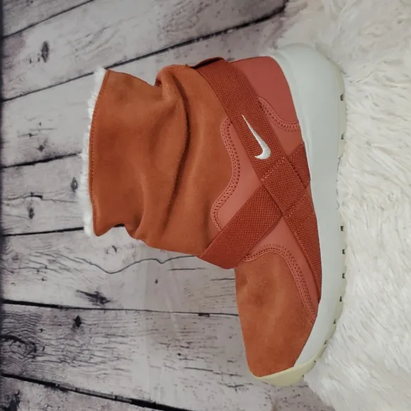 Nike Suede Golkana Boot in 'Dusty Peach' — Faux Fur Lining — Women's Size 8.5