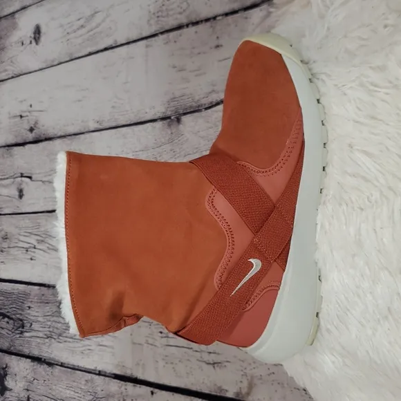 Nike Suede Golkana Boot in 'Dusty Peach' — Faux Fur Lining — Women's Size 8.5