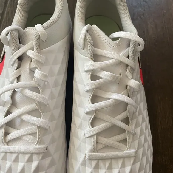 Nike Tiempo Legend 8 Soccer Cleats Boots Mens 10 White Flash Crimson AT6107
