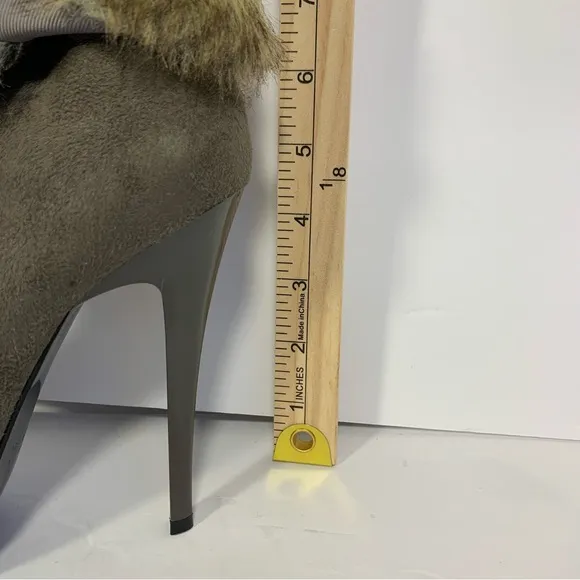 Nina Faux Fur Tall Boots Women’s Sz 6 Ribbon Detail Sexy Gray Taupe Side Zip