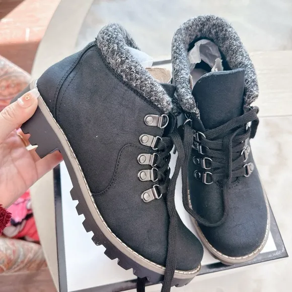 Nine West Gohike Lace-Up Ankle Boots - NWB