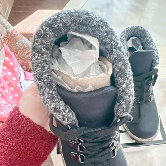 Nine West Gohike Lace-Up Ankle Boots - NWB