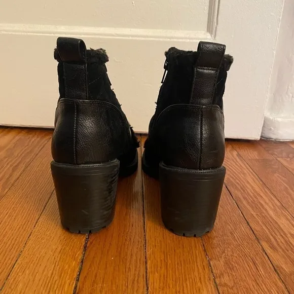 Nine West Iskaro Black leather and Faux Fur Boots Size 9.5