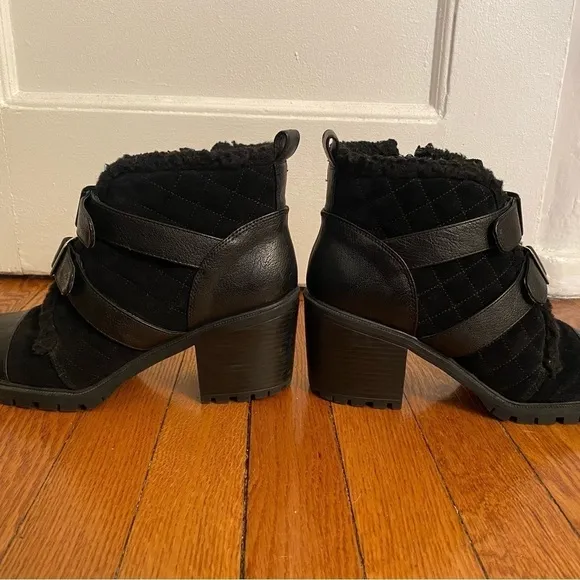 Nine West Iskaro Black leather and Faux Fur Boots Size 9.5