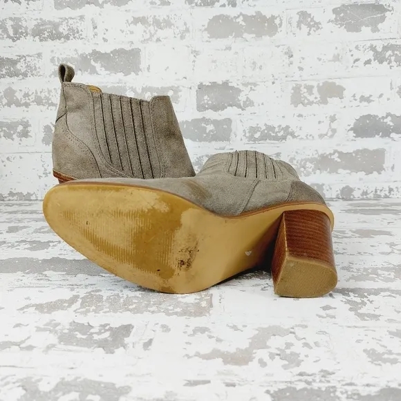 Nine West Mayley Grey Vegan Suede Block Heel Pull On Ankle Boots T243