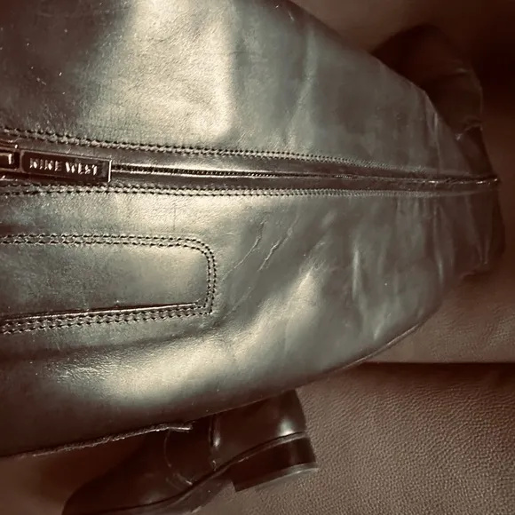 Nine West tall Nicolah Leather Boots, barely used no scuffs or scratches sz 7.5