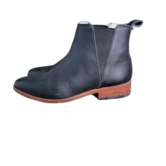 NISOLO CHELSEA BOOT black leather short bootie luxury designer minimalist Size 6
