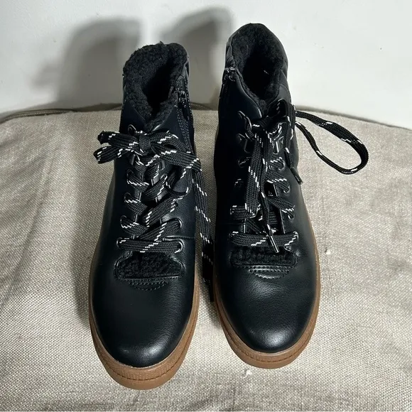 Nordstrom Rack NWOB CHIARA Black Lace Up Faux Fur Lined Lug Boots- Size 7