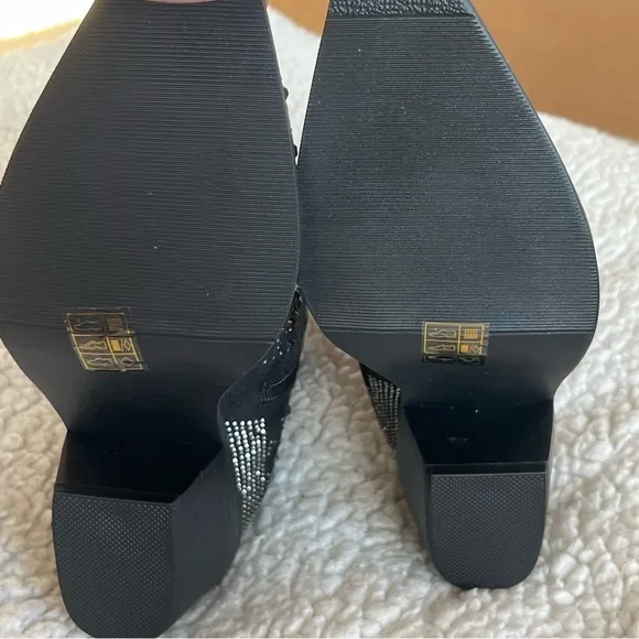 NWB Black Rhinestone Crystal Studded Cowboy Bling Ankle Boots by ISNOM Sz: 6