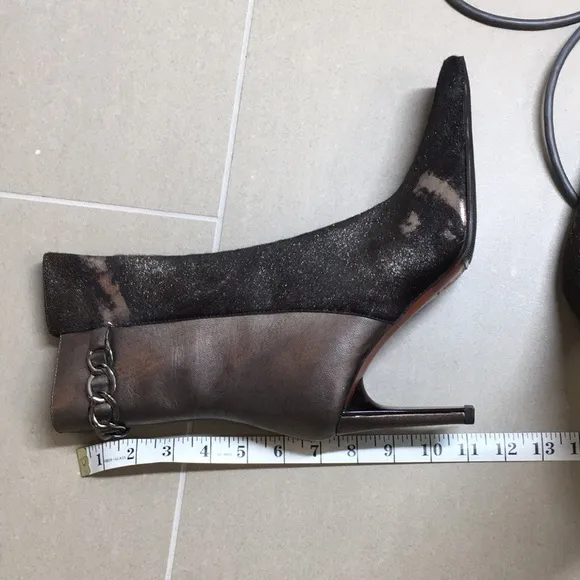 NWB  Donald Pliner short boots 8 Pewter fur animal print booties