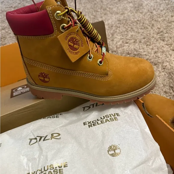 NWB Timberland 6in Premium Boots “ RED TOPS ” DTLR Exclusive - Boys US 5.5