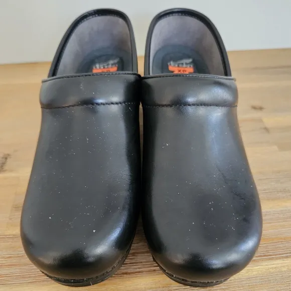 NWOB DANSKO XP 2.0 Womens Professional Waterproof Black Leather Shoes Clogsno