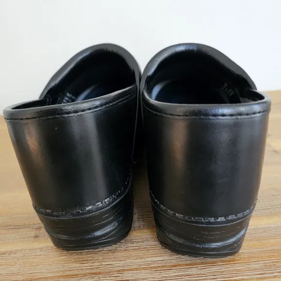 NWOB DANSKO XP 2.0 Womens Professional Waterproof Black Leather Shoes Clogsno