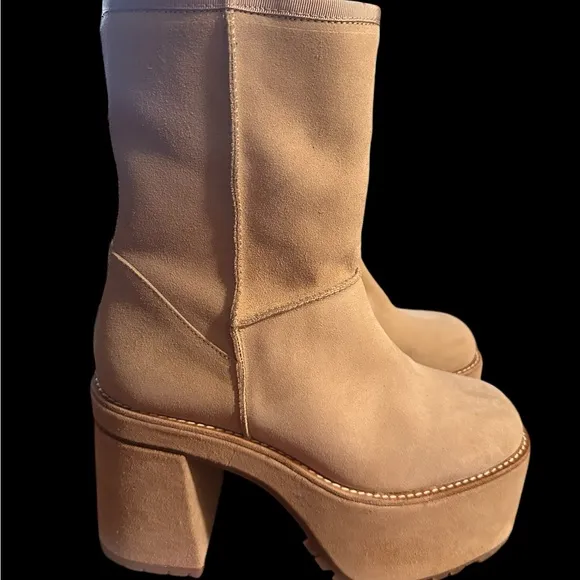 NWOB Free People Montreal Platform Boots (light tan Suede) $298