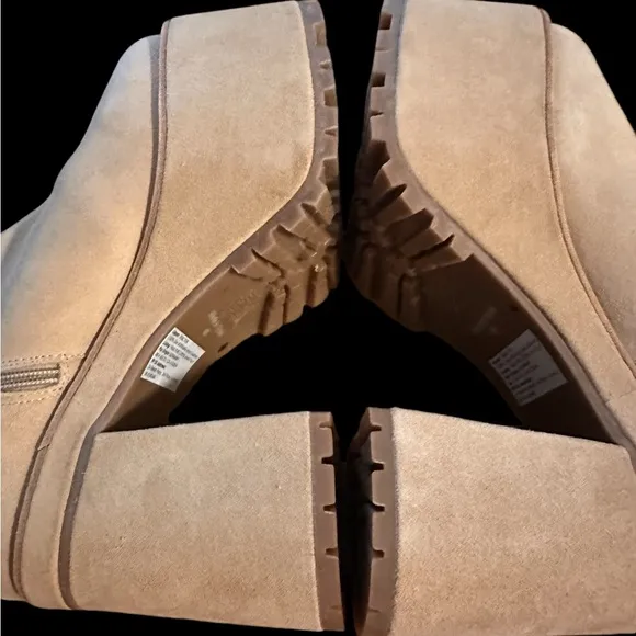 NWOB Free People Montreal Platform Boots (light tan Suede) $298