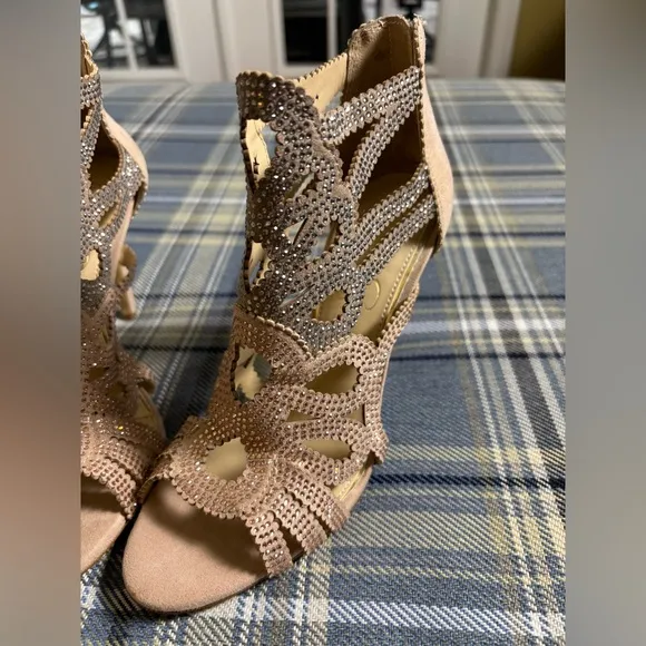 NWOB Jessica Simpson Jessila Jeweler Sandal Heels