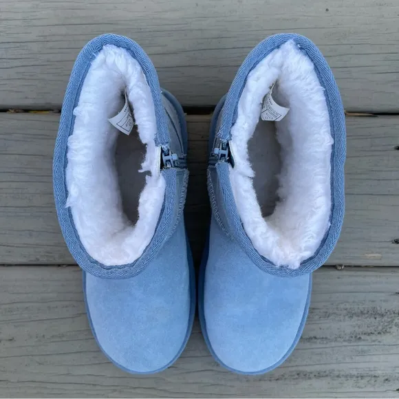 NWOB Koolabura by UGG Koola Mini boots in Coast Blur size 4 kids