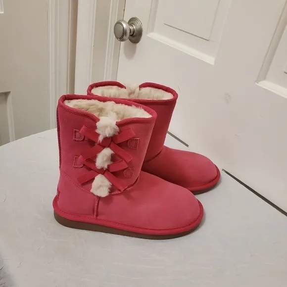 NWOB Koolaburra By UGG Suede Pink Short Boots Size 5