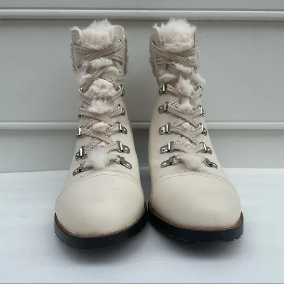 NWOB Sam Edelman Manchester ivory faux fur shirt boots 9.5 M
