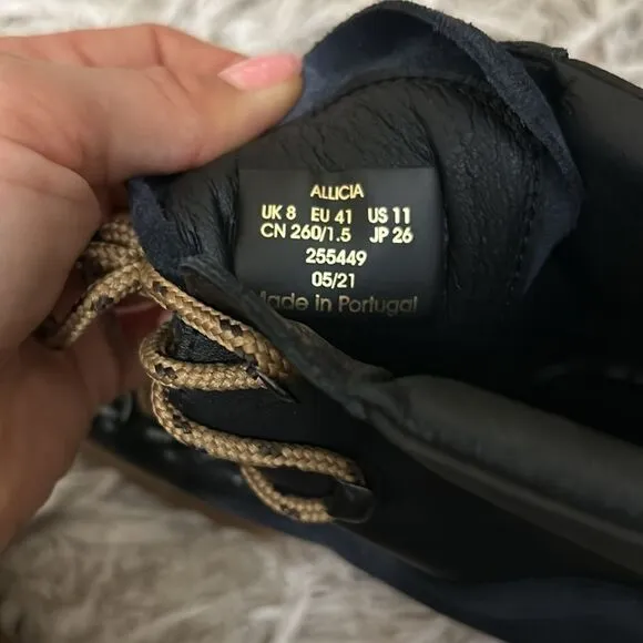 NWOB Ted Baker Allicia Leather Suede Lace Up Hiker Boots in Black/Navy size 11