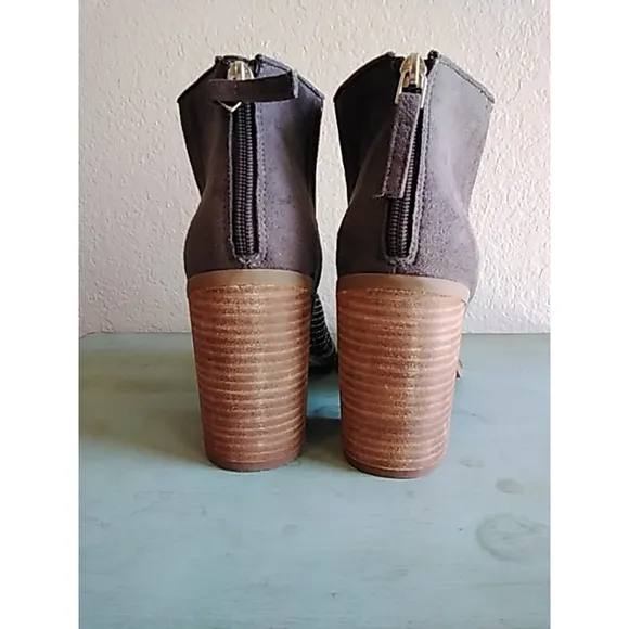 💕NWOB Women's Madden Girl Mocha Heeled sz.9.5 Mesh Embellished Ankle Boots