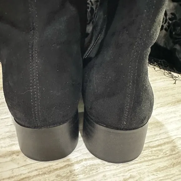 NWOT Azura Women’s boots size 9.5 (40)