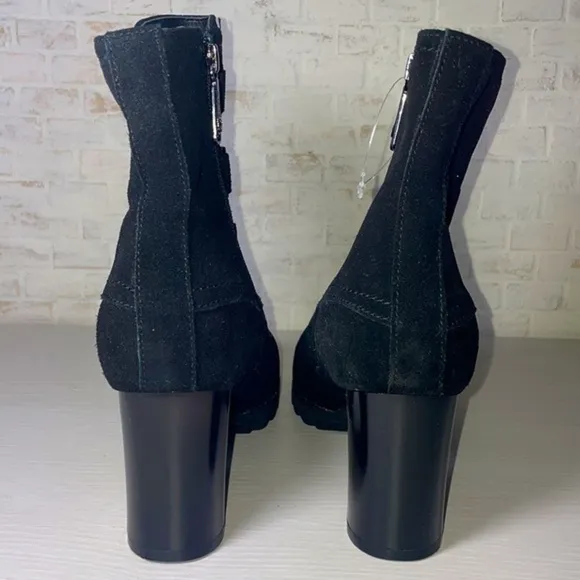 NWOT Blondo Reilly Waterproof Black Suede Leather Block Heel Lug Sole Boot Shoes