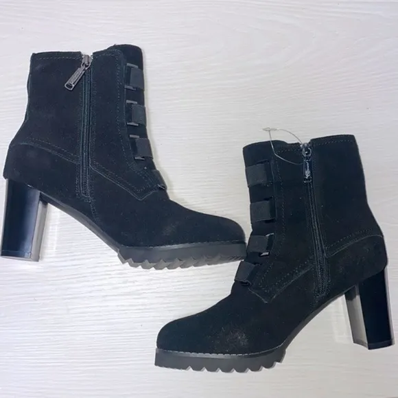 NWOT Blondo Reilly Waterproof Black Suede Leather Block Heel Lug Sole Boot Shoes