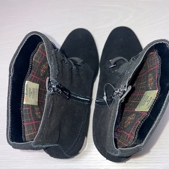 NWOT Blondo Reilly Waterproof Black Suede Leather Block Heel Lug Sole Boot Shoes