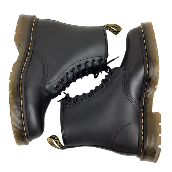 NWOT Dr. Martens Air Wair Safety Toe Soft Wair Smooth Leather Lace Work Boots