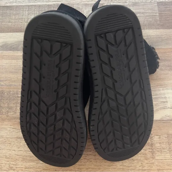 NWOT Koolaburra by UGG boots