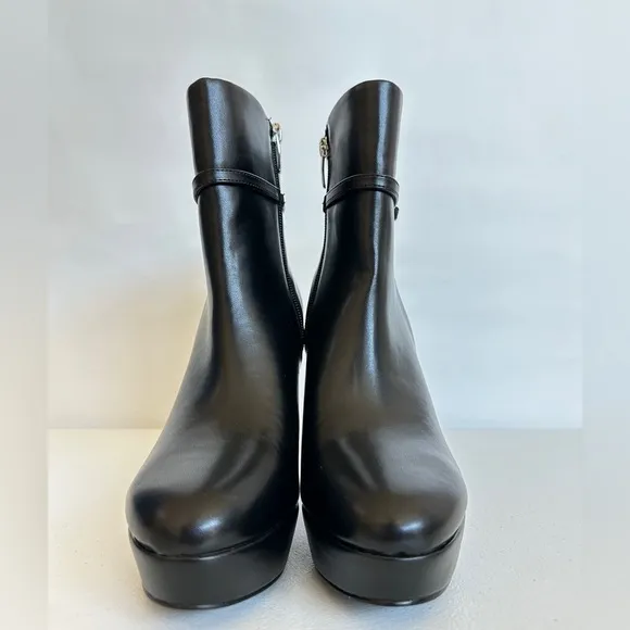 NWOT. Nine West Gripe Women's High Heel Ankle Boots Size 7.5M