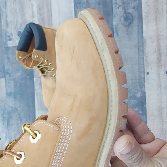NWOT Timberland Premium 6&quot; waterproof Boots in Wheat Nubuck Women's sz 9.5