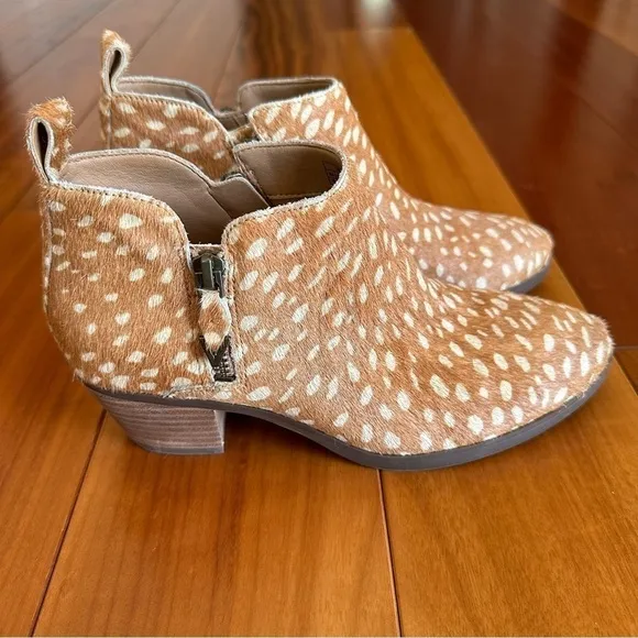 NWOT Vionic Leather or Haircalf Deer Print Real Fur Zip Ankle Boots Cecily Tan