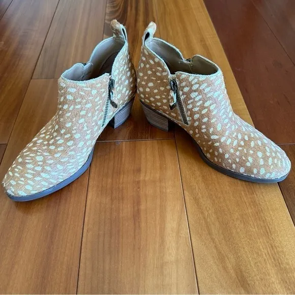 NWOT Vionic Leather or Haircalf Deer Print Real Fur Zip Ankle Boots Cecily Tan