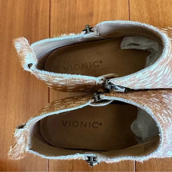 NWOT Vionic Leather or Haircalf Deer Print Real Fur Zip Ankle Boots Cecily Tan