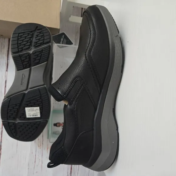 NWT Clarks Mens Wave 2.0 Edge Size 11½ W
