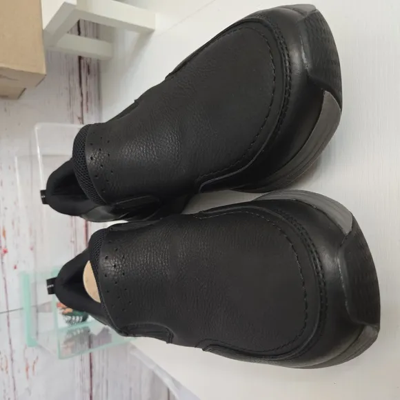 NWT Clarks Mens Wave 2.0 Edge Size 11½ W