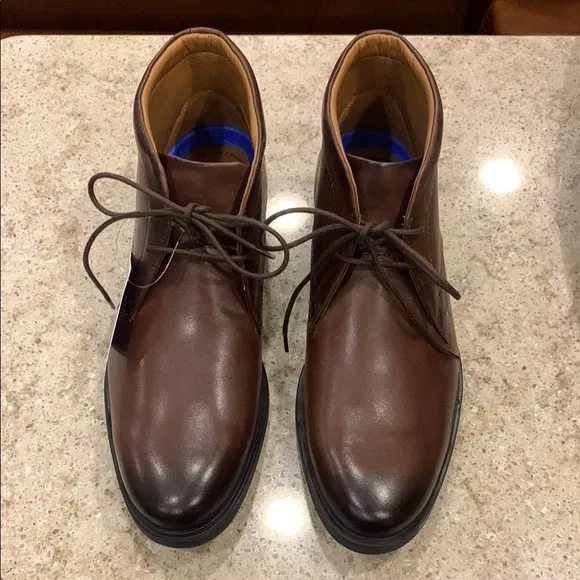 NWT Clark’s Whiddon Mid Mahogany Leather Boots Size 8.5