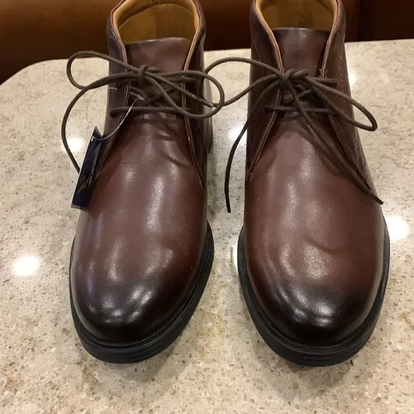 NWT Clark’s Whiddon Mid Mahogany Leather Boots Size 8.5