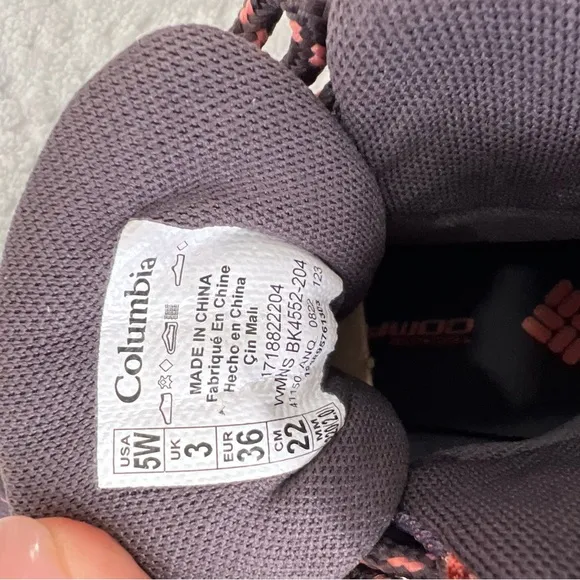 NWT. Columbia Newton Ridge Plus Waterproof Amped