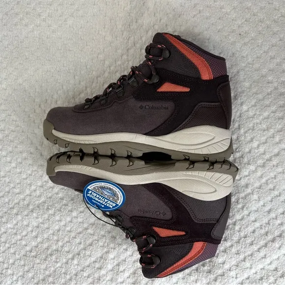 NWT. Columbia Newton Ridge Plus Waterproof Amped