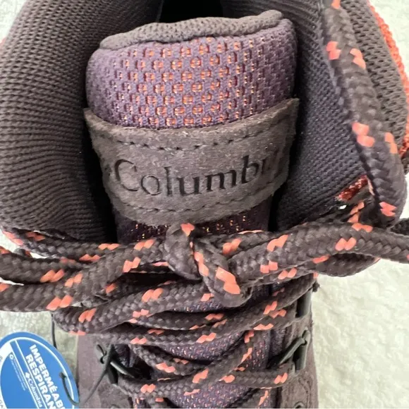 NWT. Columbia Newton Ridge Plus Waterproof Amped