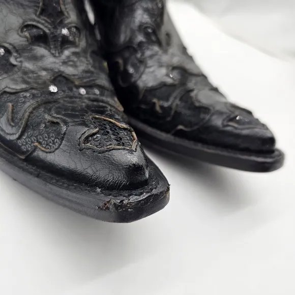 NWT Corral A1070 Women Boots 10M Floral Studded Rhinestones Sequins Tooled Inlay