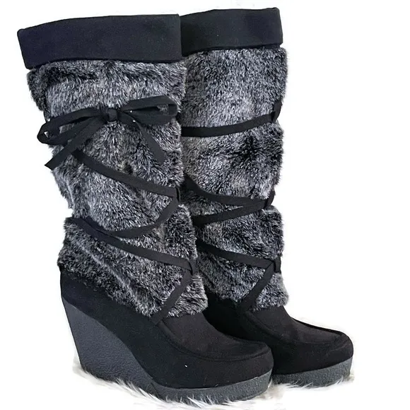 NWT Decree Platform Boots